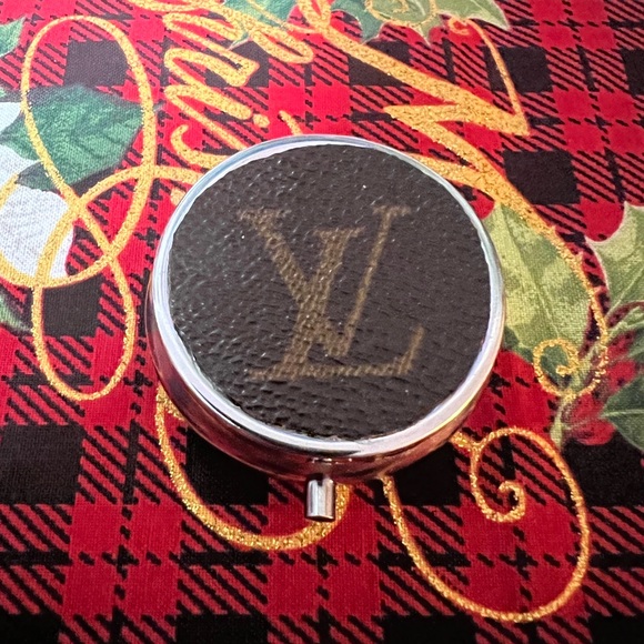 Pill Case - Picture 14 of 16